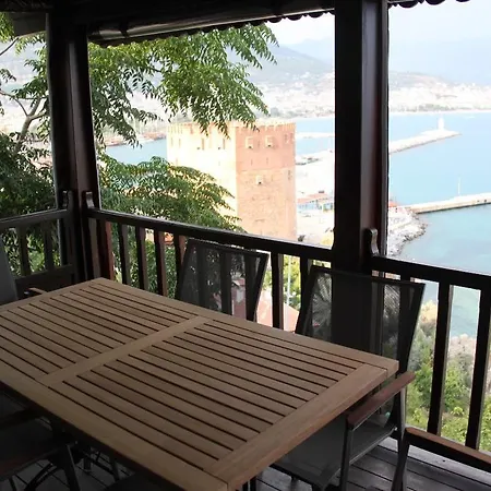Villa Castle With Sea View Alanya